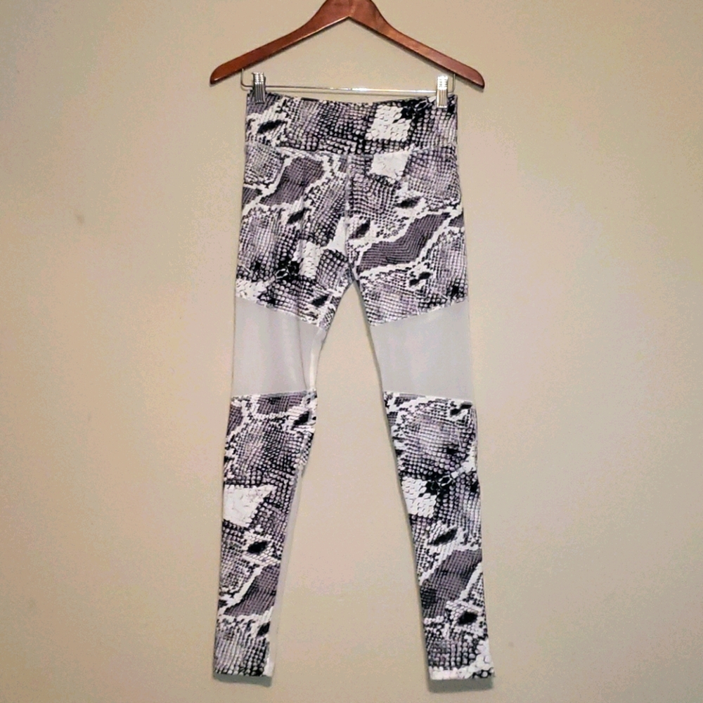 Varley Sycamore Mesh Panel Compression Leggings - image 3